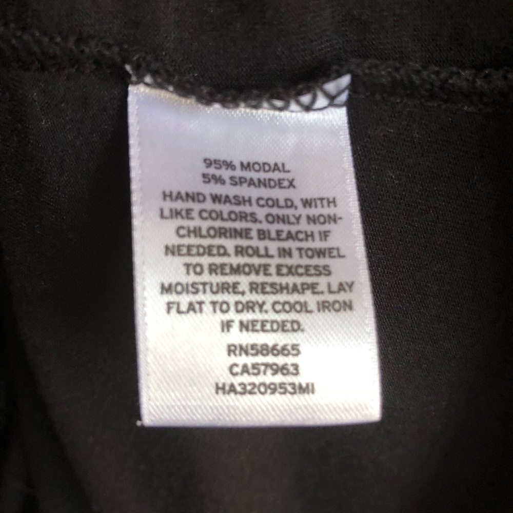 Halogen Top Solid Black Long Sleeve Soft Tee Sz L… - image 7